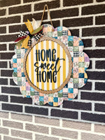 Load image into Gallery viewer, Home Sweet Home | Scalloped Door Hanger | Quilted Patch
