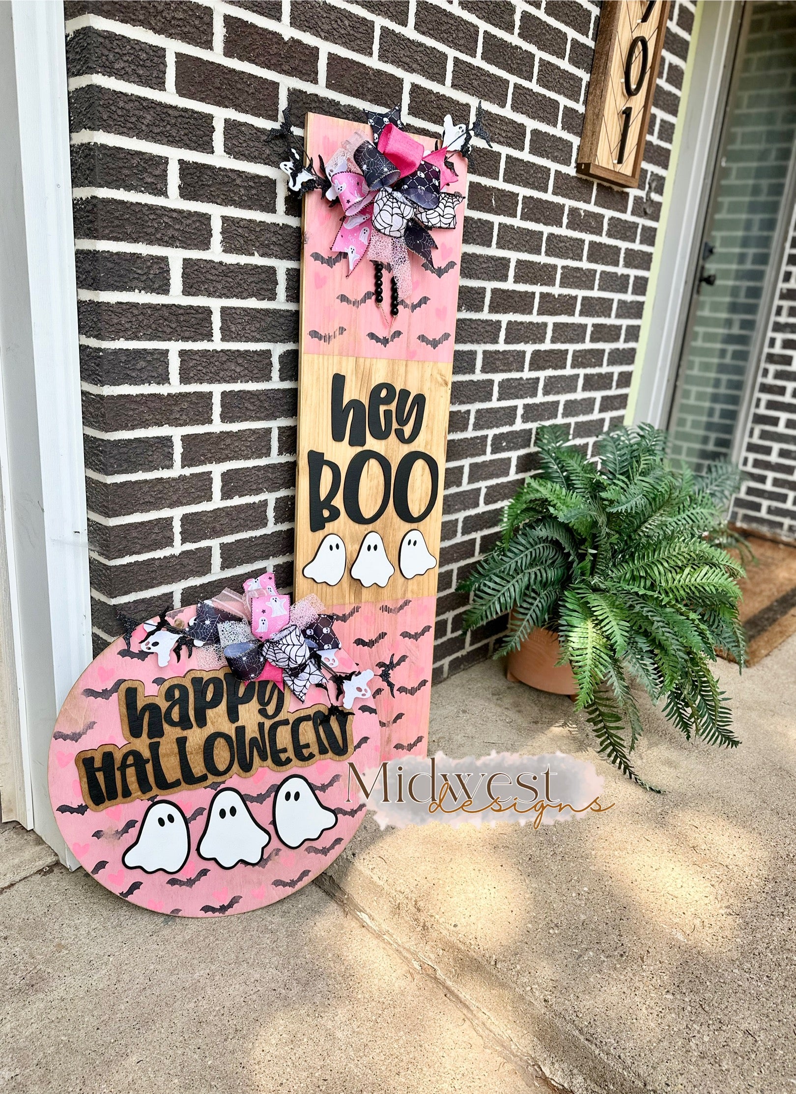 Happy Halloween | Door Hanger | Porch Leaner | Pink | Ghosts | Hearts & Bats