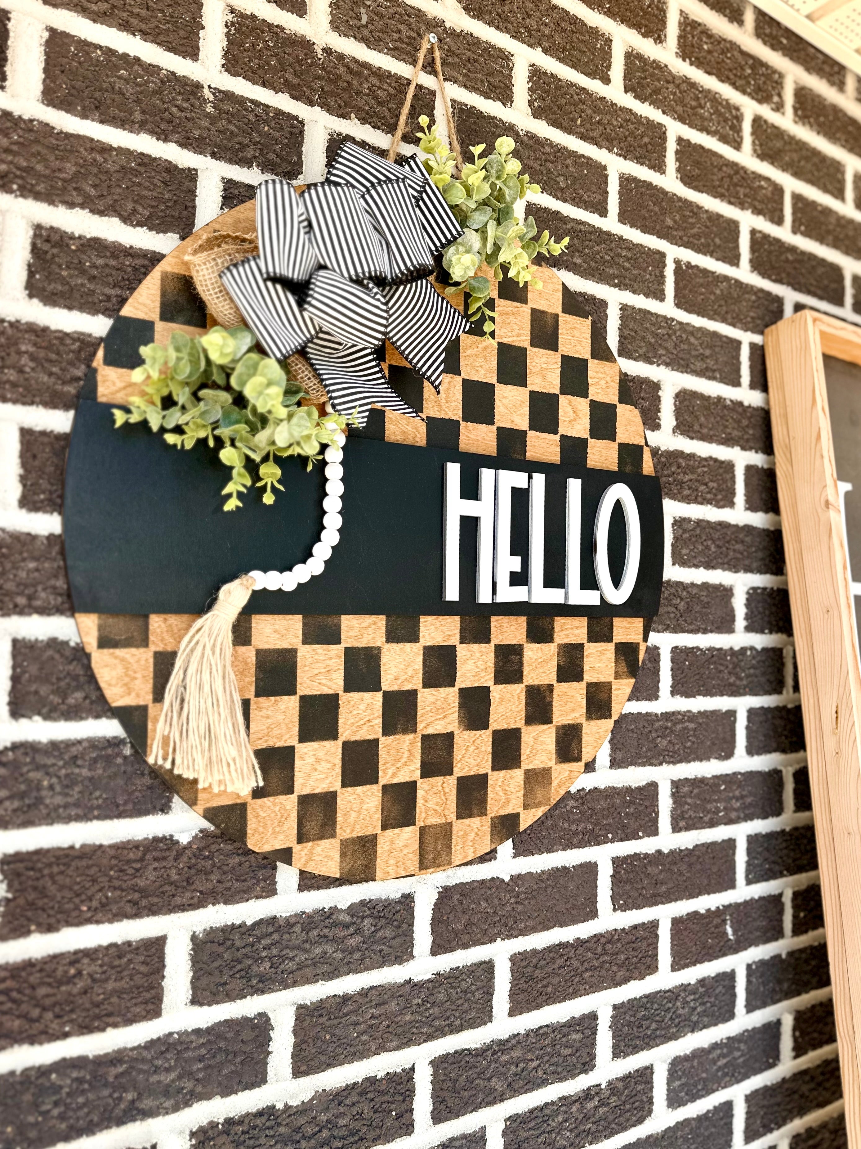 22" Hello | Checkered | Modern | Beads
