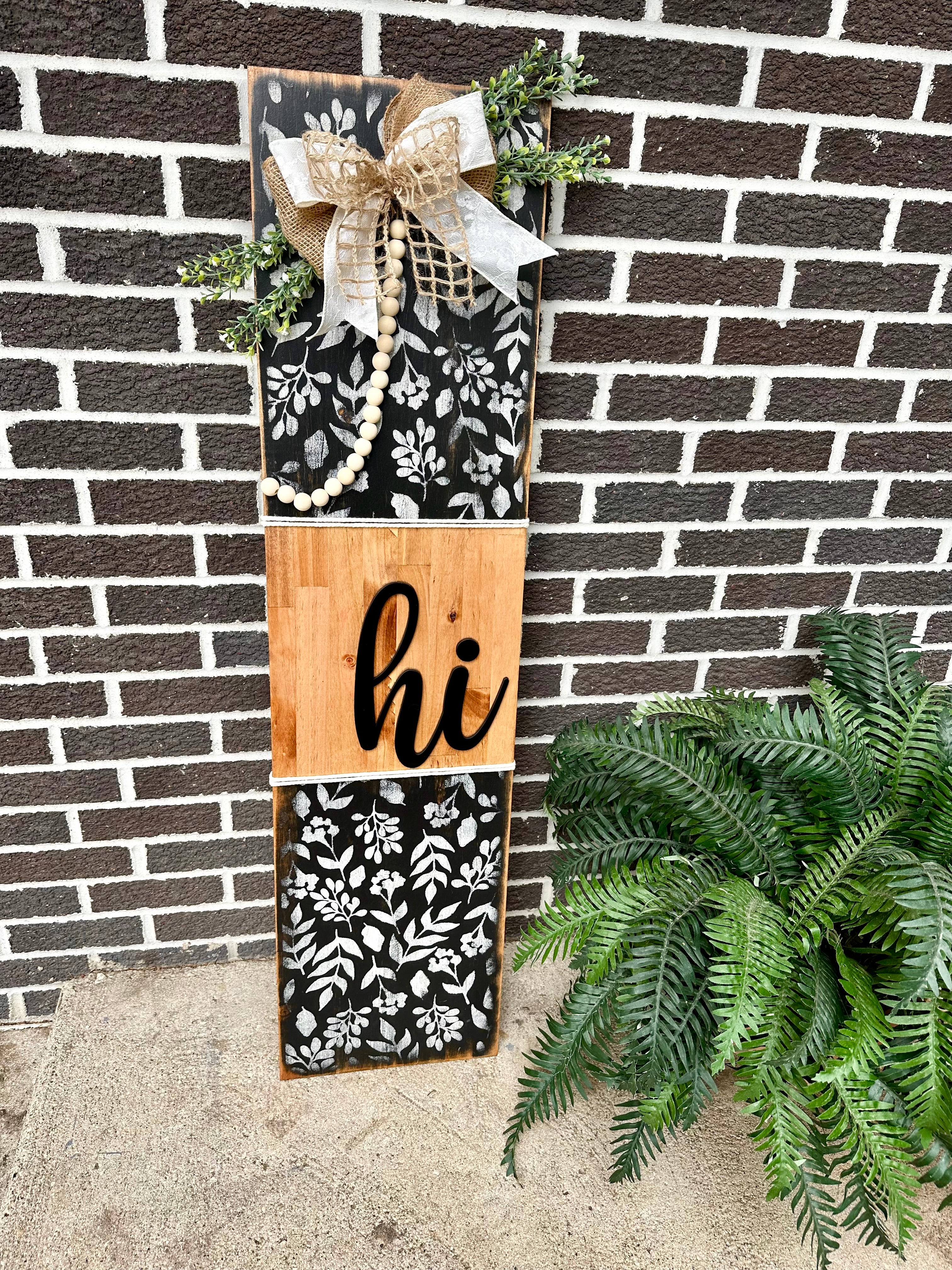 Floral Hi Porch Leaner | Black & White