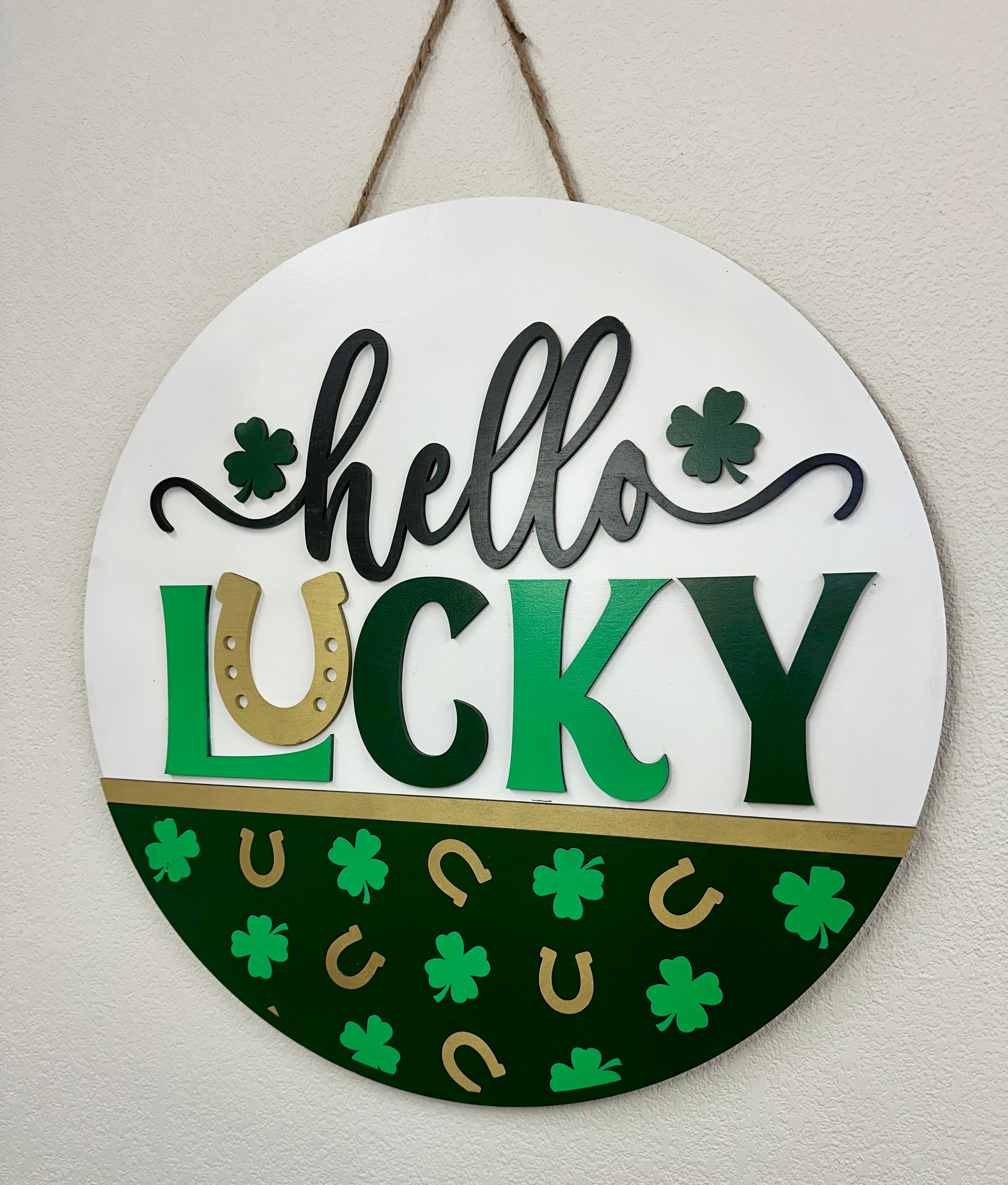 Hello Lucky | St. Patricks Day Door Hanger